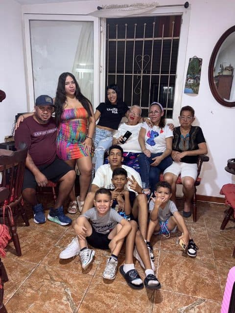 Foto de Juan Carlos Alvarez, Rosemy Moy,